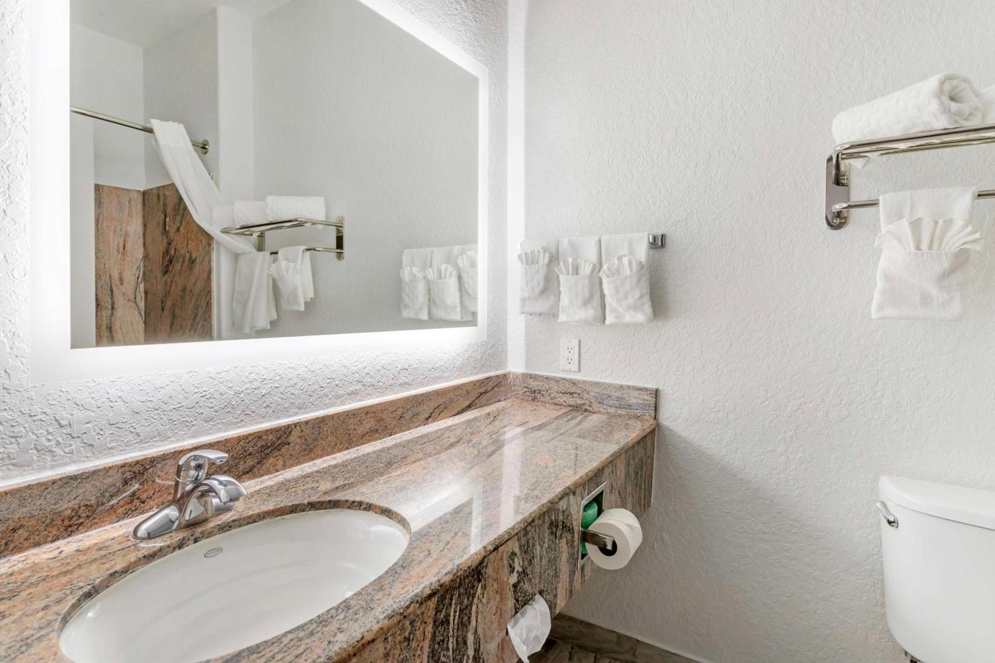 Surestay Plus By Best Western Texas City I-45 Exteriör bild