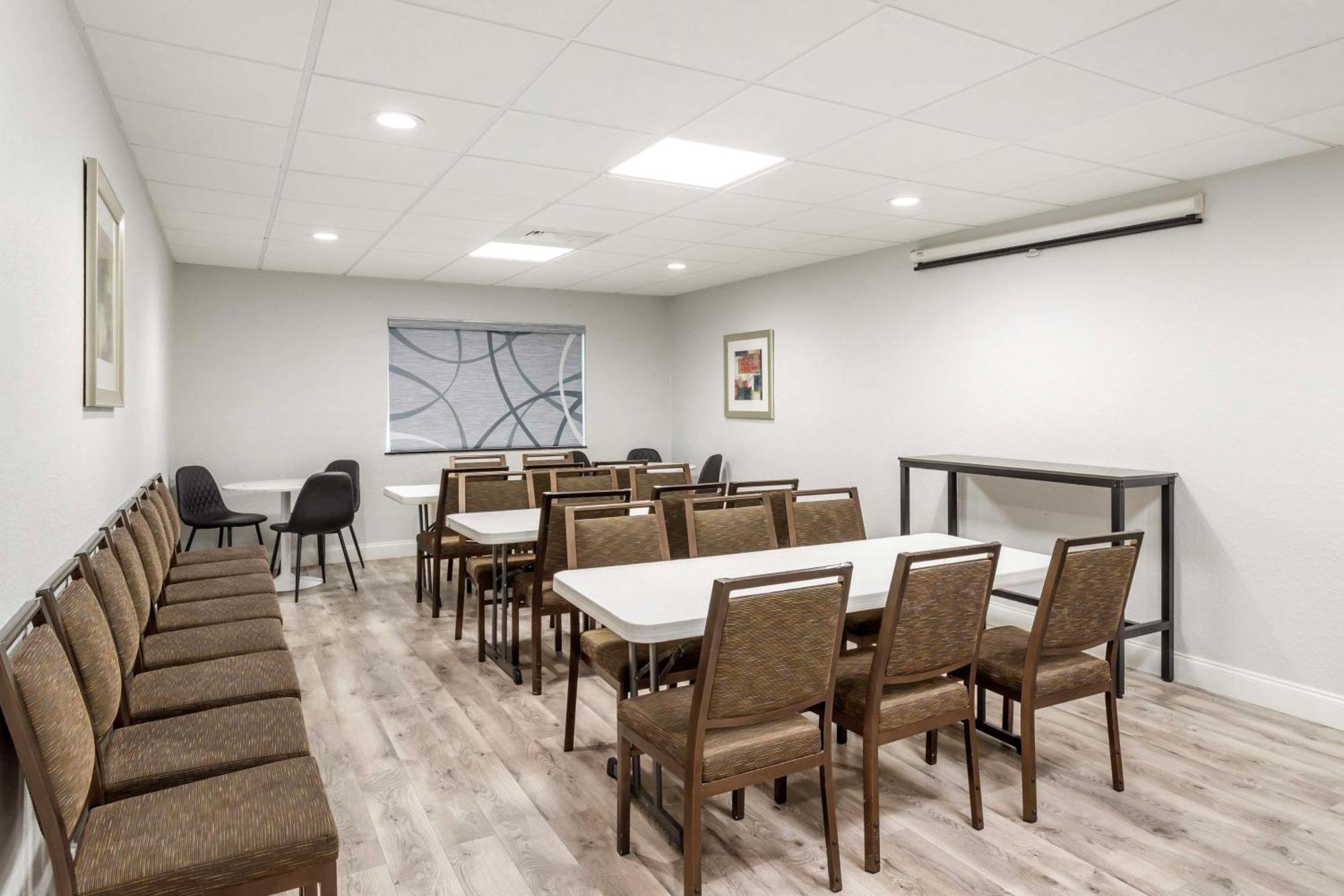 Surestay Plus By Best Western Texas City I-45 Exteriör bild